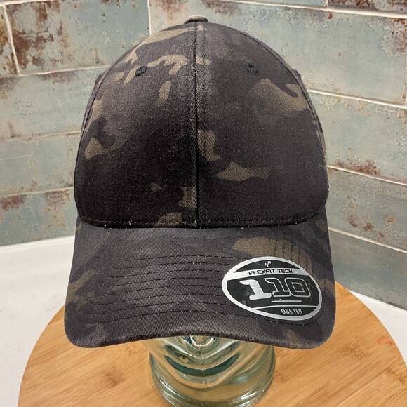 Flex Fit 110 Mens Dark Camo Fitted Baseball Hat - Picture 3 of 11